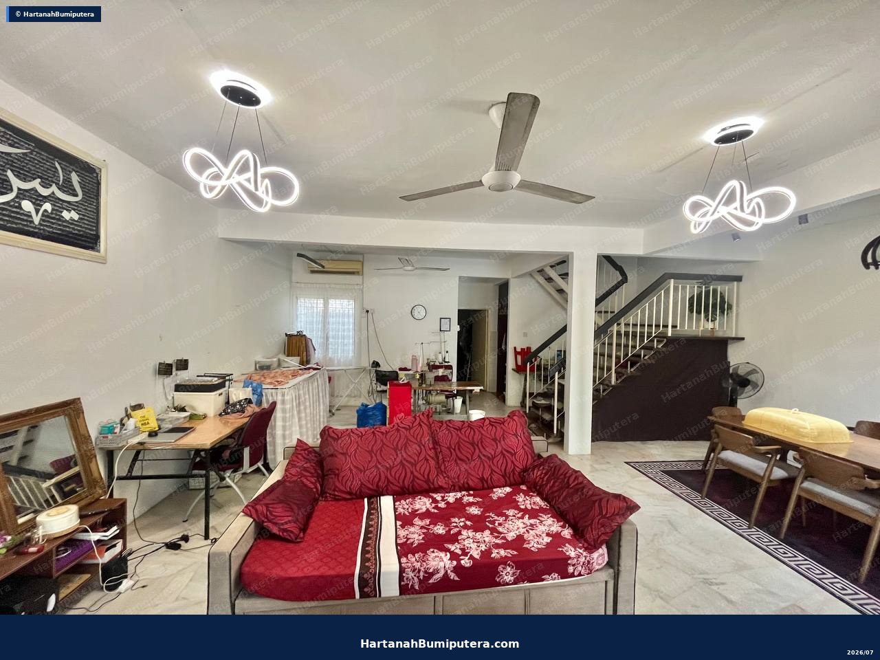 Facing Playground : 2 storey terrace Lestari Perdana Seri Kembangan — gambar 7