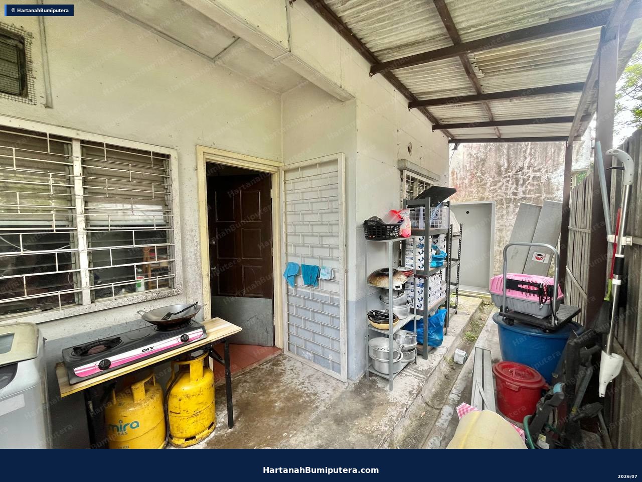 Facing Playground : 2 storey terrace Lestari Perdana Seri Kembangan — gambar 14