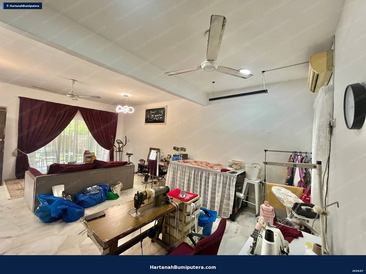 Facing Playground : 2 storey terrace Lestari Perdana Seri Kembangan — gambar 11