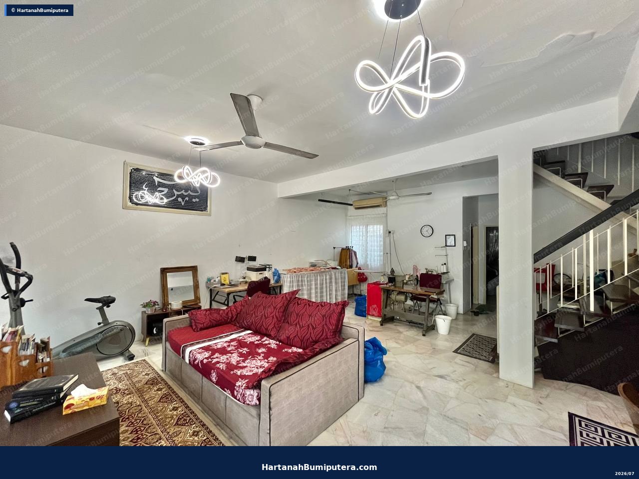 Facing Playground : 2 storey terrace Lestari Perdana Seri Kembangan — gambar 5