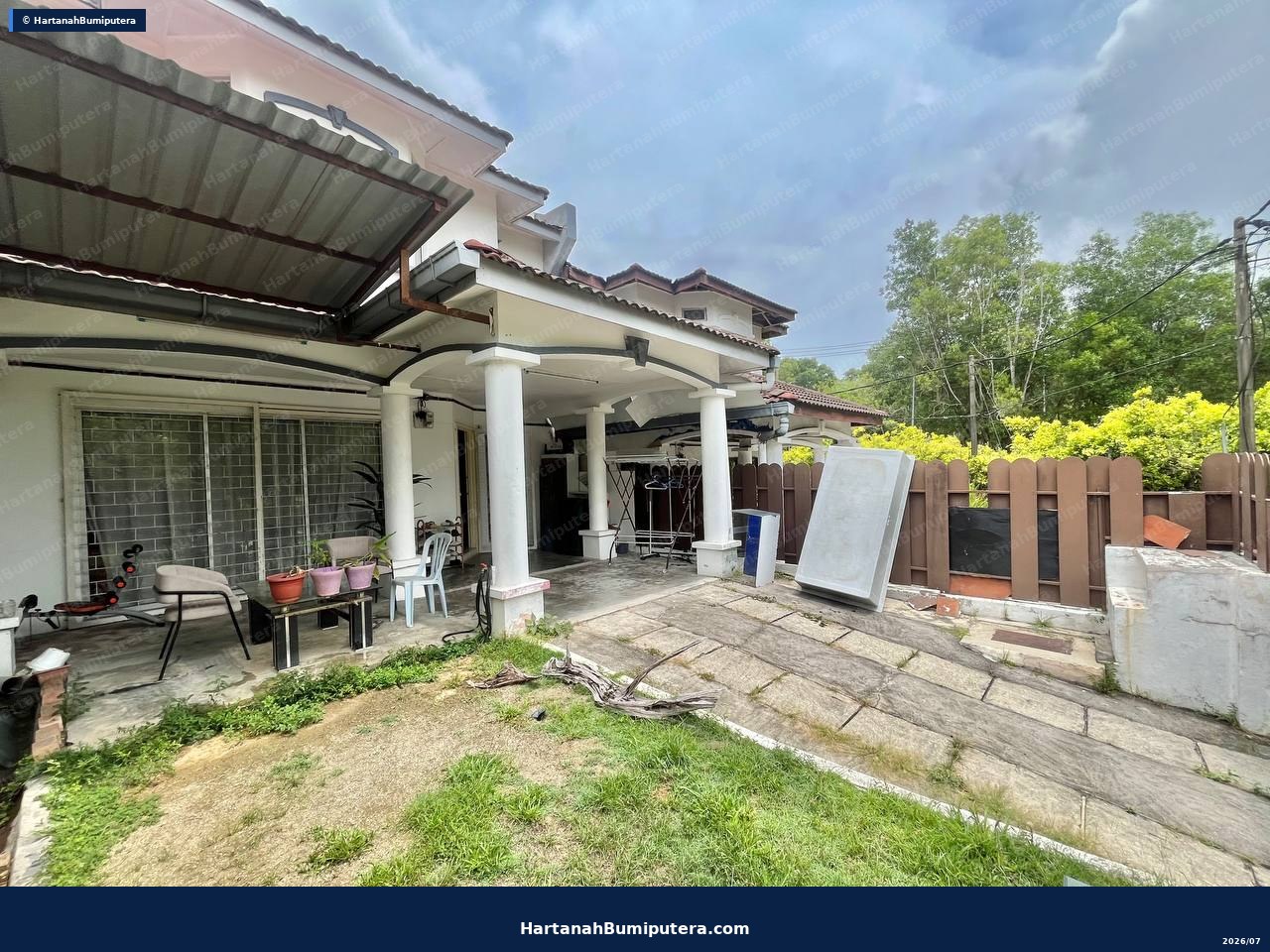 Facing Playground : 2 storey terrace Lestari Perdana Seri Kembangan — gambar 2