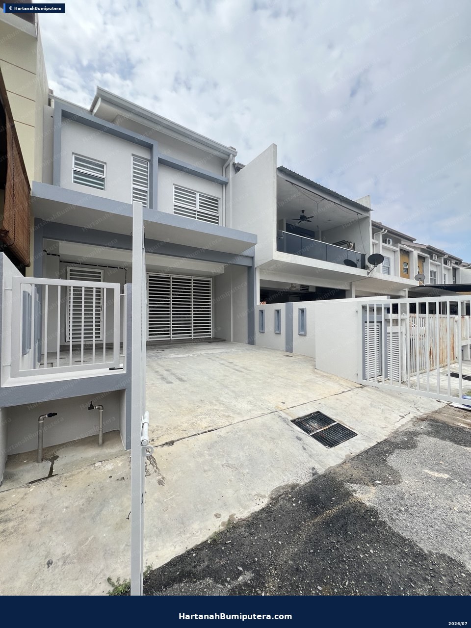 Newly Refurbished like new : Camelia Residence Bandar Tasik Kesuma Semenyih — gambar 2