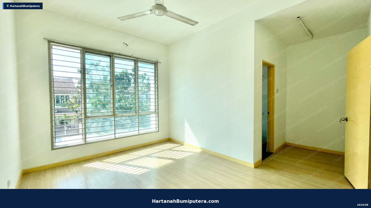 Like New : 2 Storey terrace Taman Lestari Putra Seri Kembangan — gambar 5
