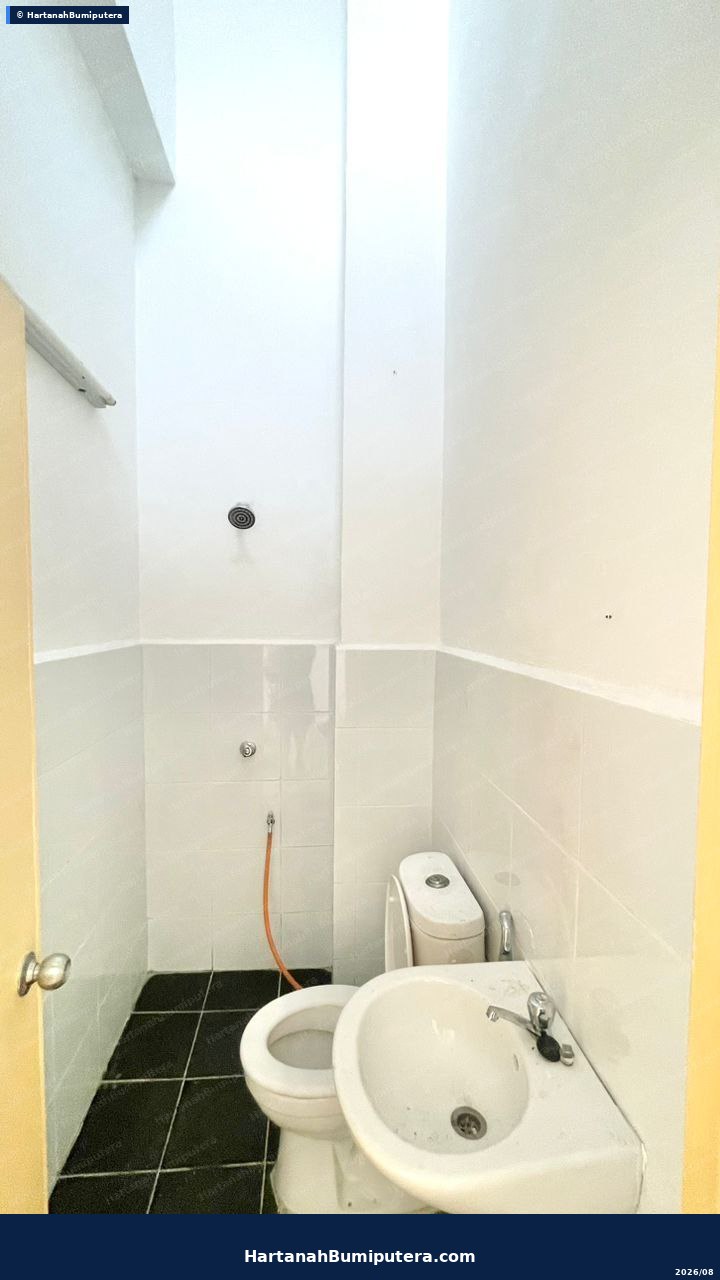Like New : 2 Storey terrace Taman Lestari Putra Seri Kembangan — gambar 11
