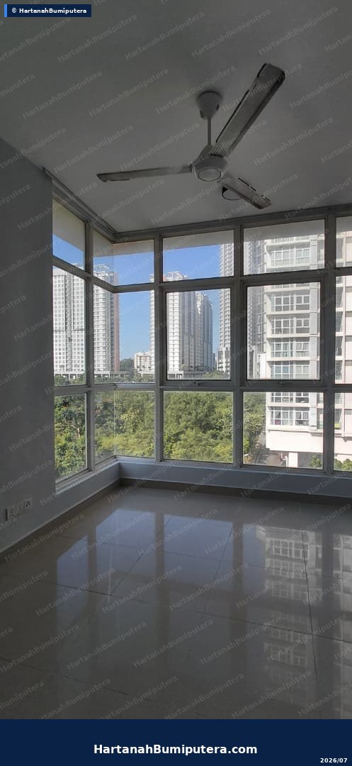 Spacious Corner : Mutiara Ville Condominium Cyberjaya — gambar 9