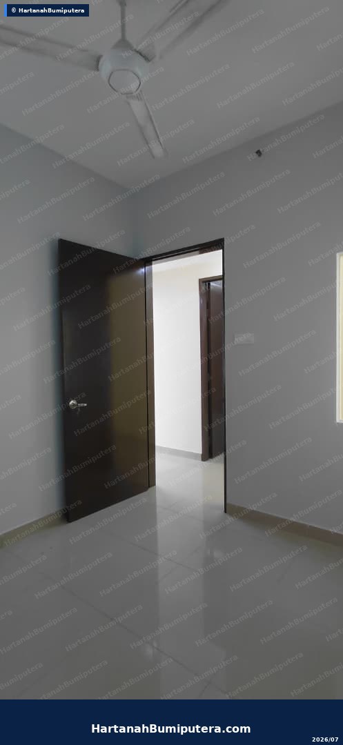 Spacious Corner : Mutiara Ville Condominium Cyberjaya — gambar 3