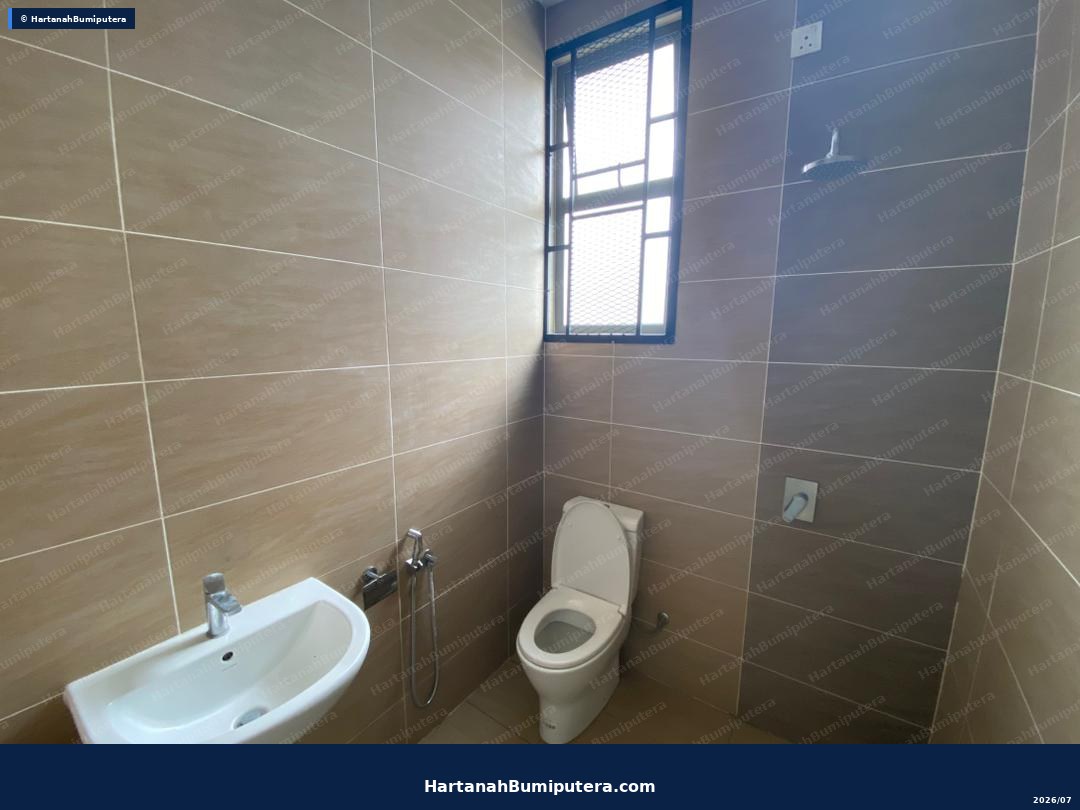 FRONT GREEN AREA : 2-STOREY TERRACED HOUSE @ NILAI RM490,000 ONLY — gambar 7