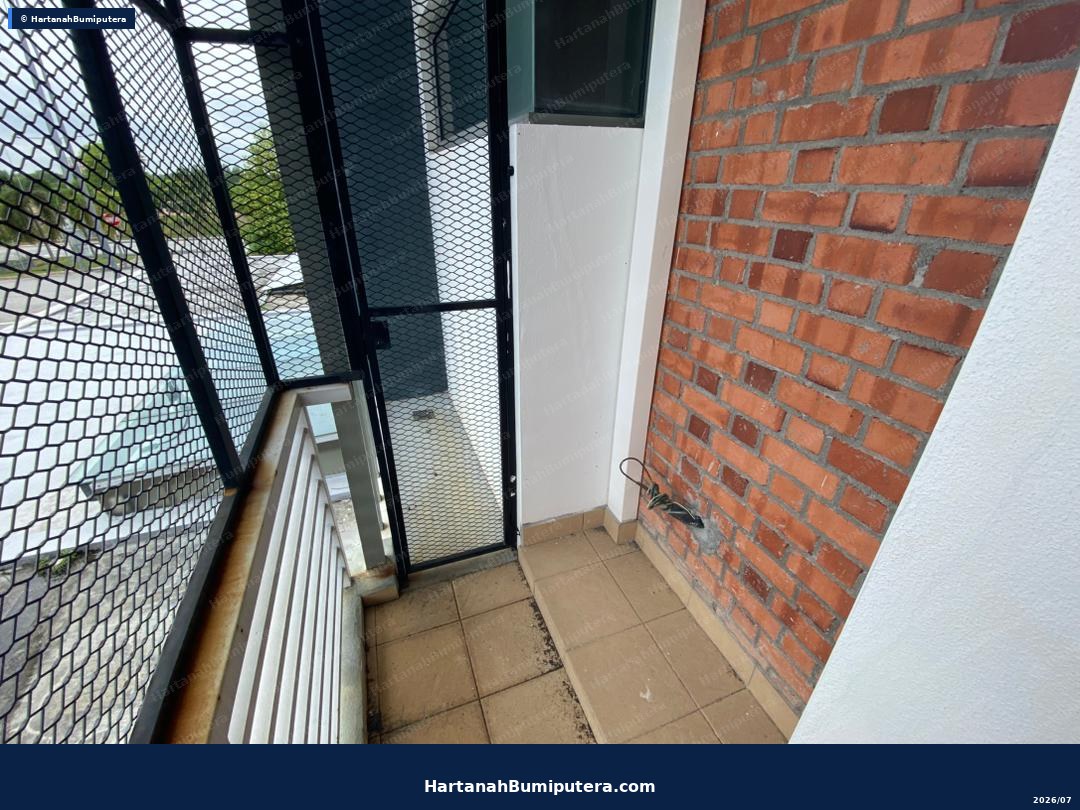 FRONT GREEN AREA : 2-STOREY TERRACED HOUSE @ NILAI RM490,000 ONLY — gambar 6