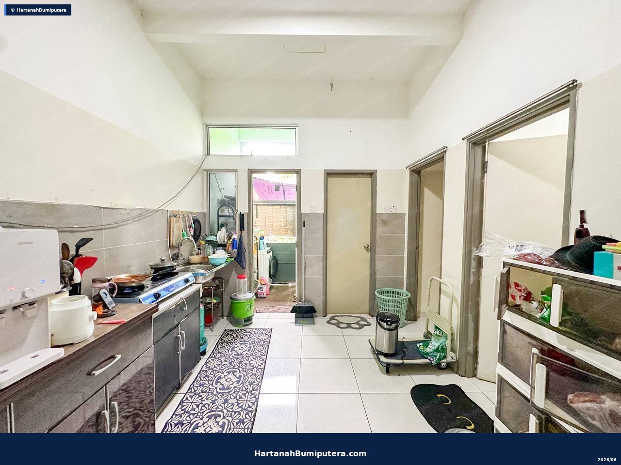 Tanah Belakang Luas : Terrace Setingkat Taman Semarang Mutiara Jenderam Hilir — gambar 8