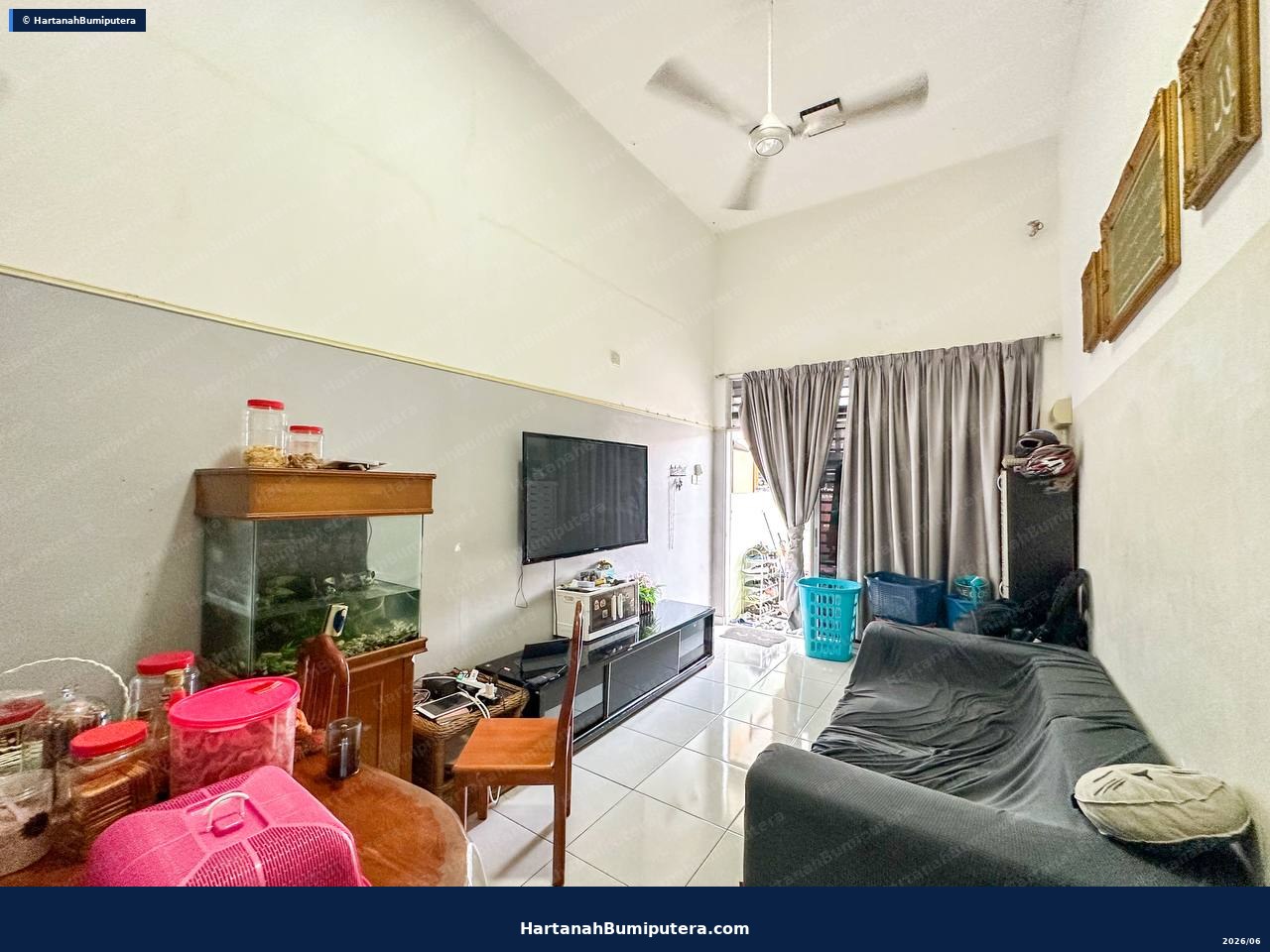Tanah Belakang Luas : Terrace Setingkat Taman Semarang Mutiara Jenderam Hilir — gambar 6