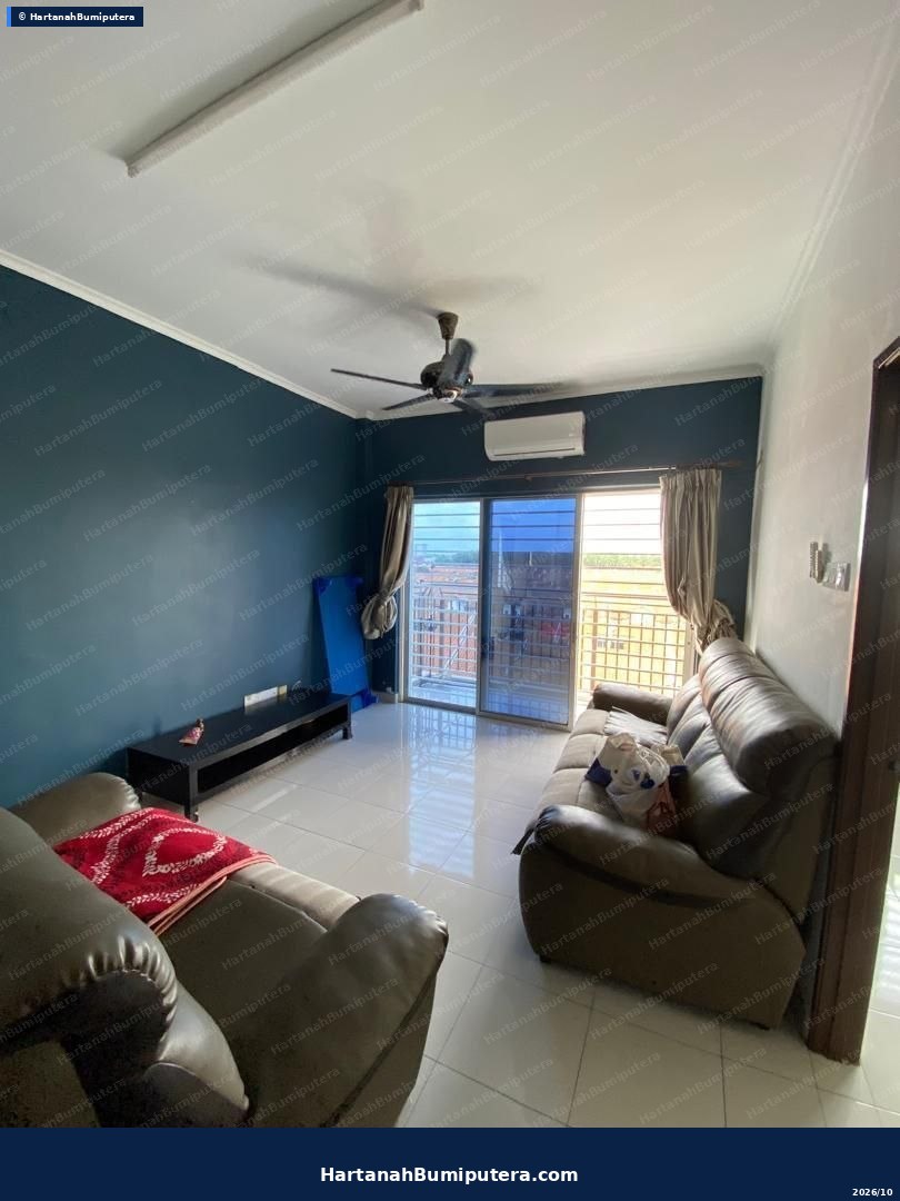 Nice unit with balcony : Apartment Suria Bayu Taman Emas Dengkil