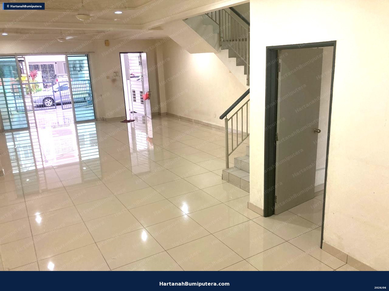 Near UKM Komuter station : 3 storey terrace Taman Aman Permai Bangi — gambar 7