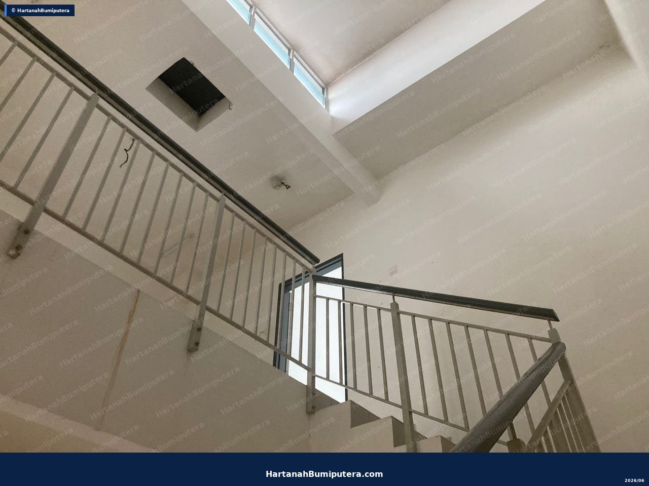 Near UKM Komuter station : 3 storey terrace Taman Aman Permai Bangi — gambar 8