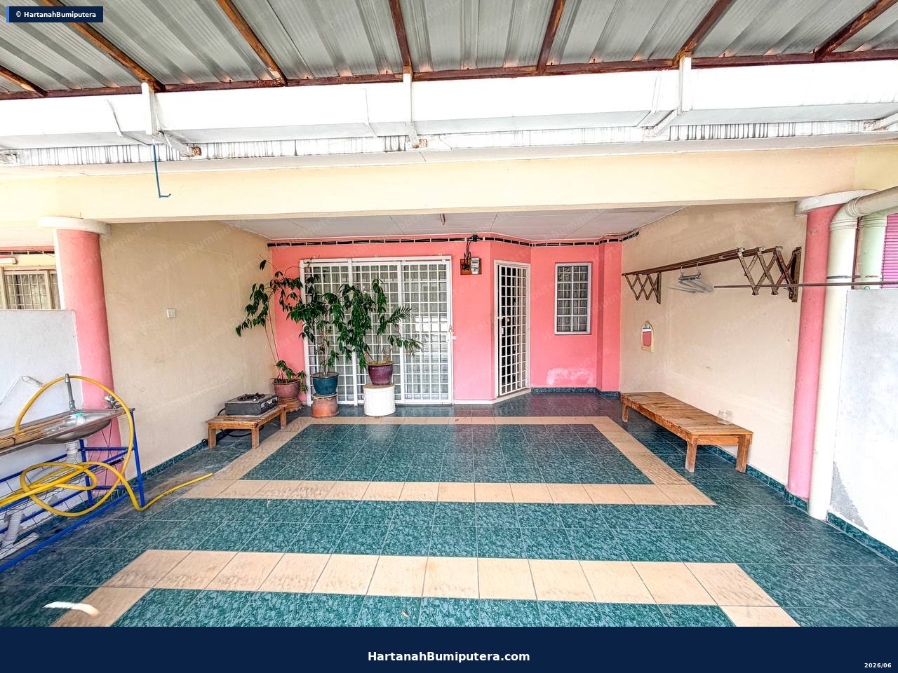 Freehold unit : 2 storey terrace Taman Saga Emas Kajang — gambar 3