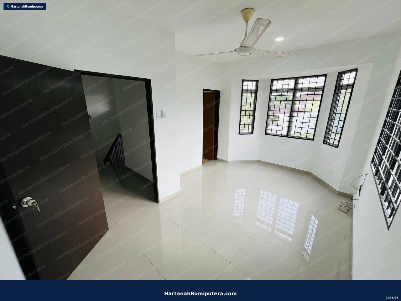 Tiles Newly changed : Semi D Double storey cluster with huge land in Taman Putra Perdana — gambar 8