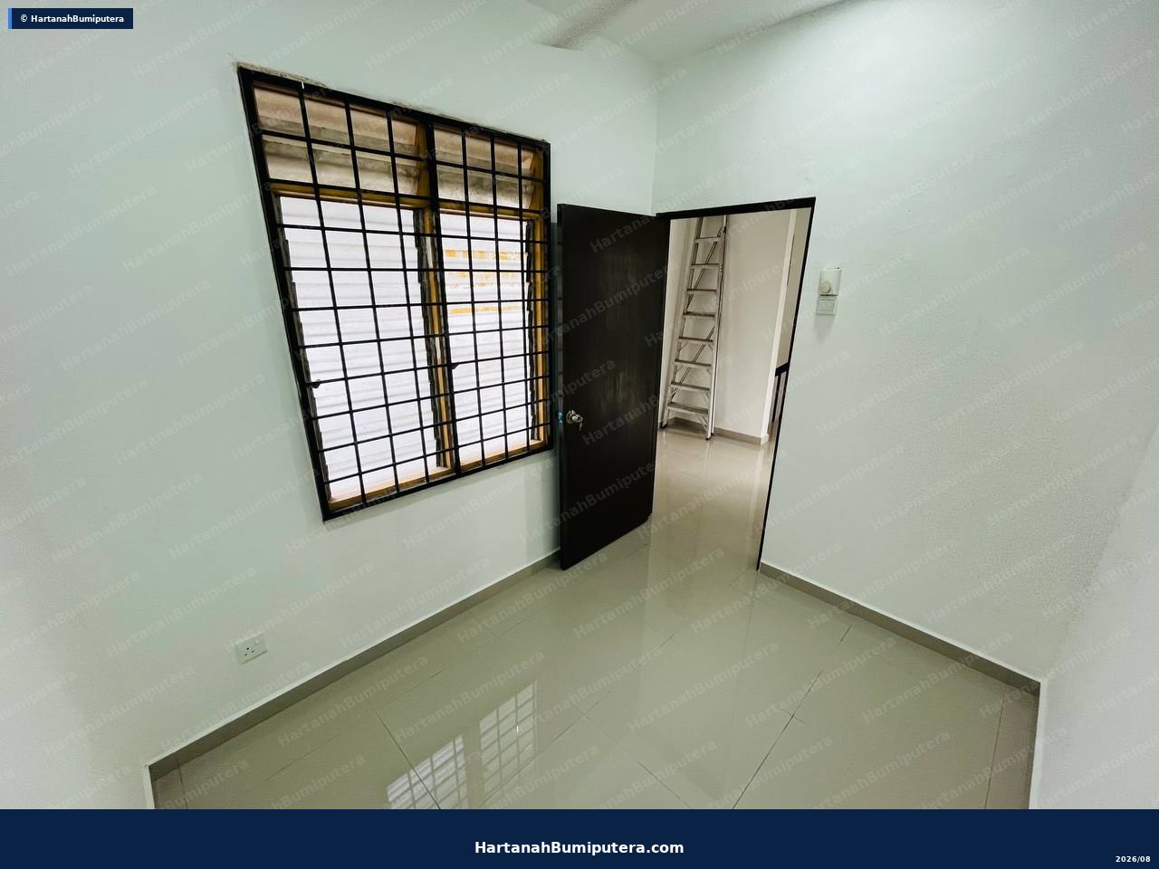 Tiles Newly changed : Semi D Double storey cluster with huge land in Taman Putra Perdana — gambar 15