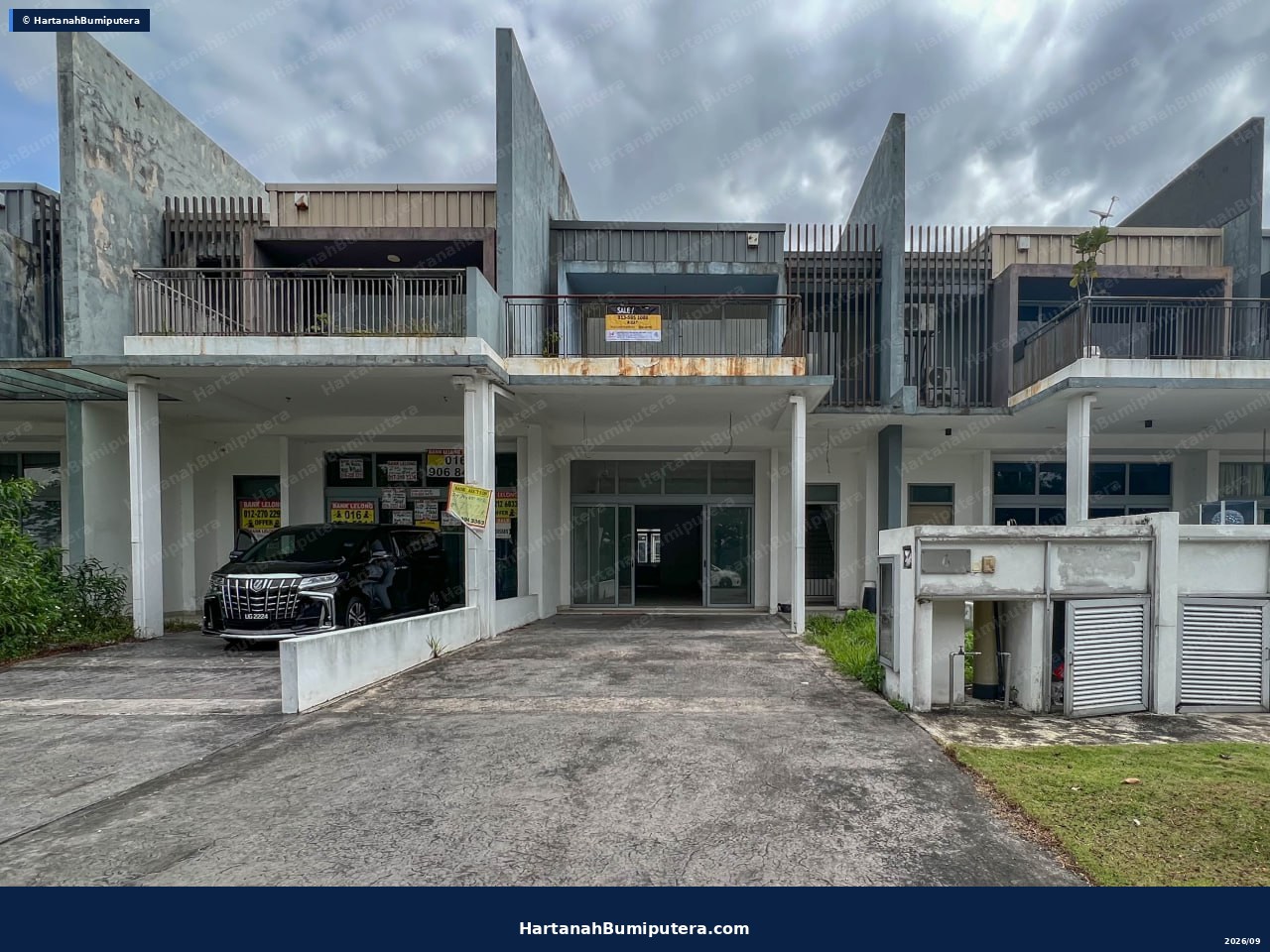 Facing Lake : 2 storey terace D'Island Residence Puchong
