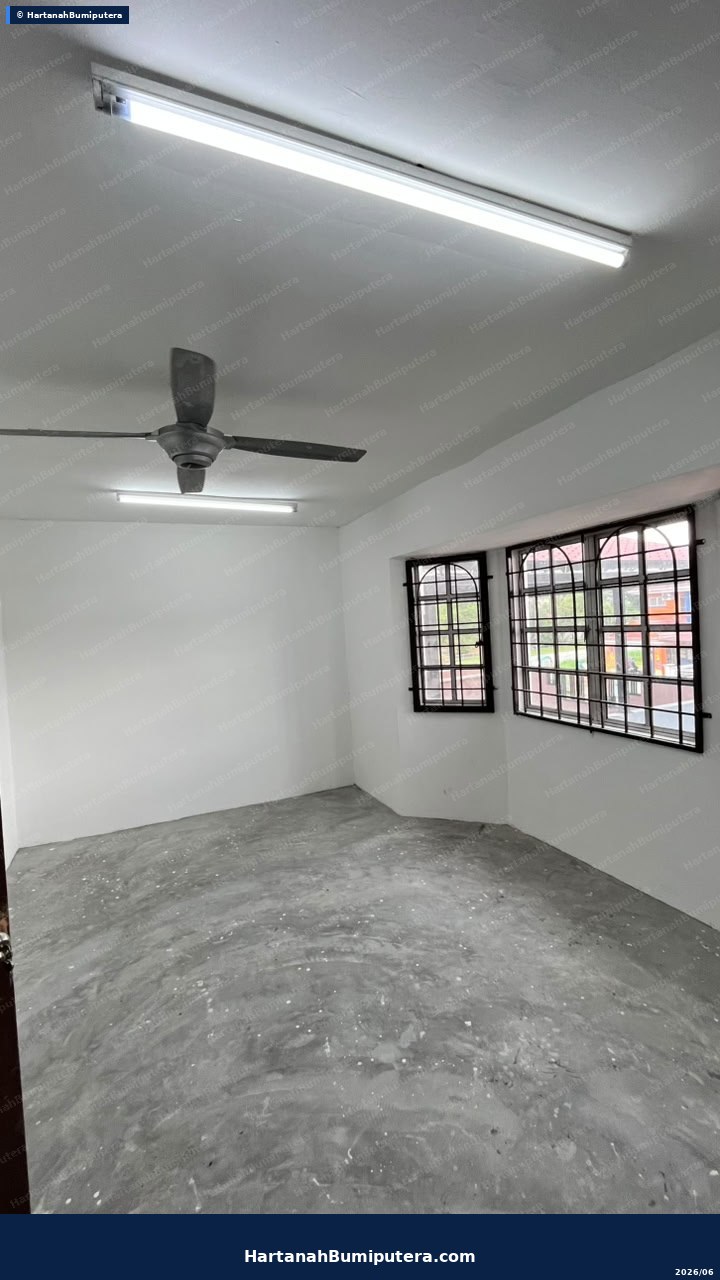 Bigger unit : 2 storey terrace Taman Lestari Putra Seksyen 5 — gambar 11