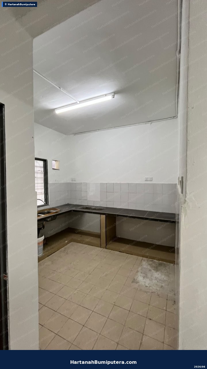 Bigger unit : 2 storey terrace Taman Lestari Putra Seksyen 5 — gambar 7